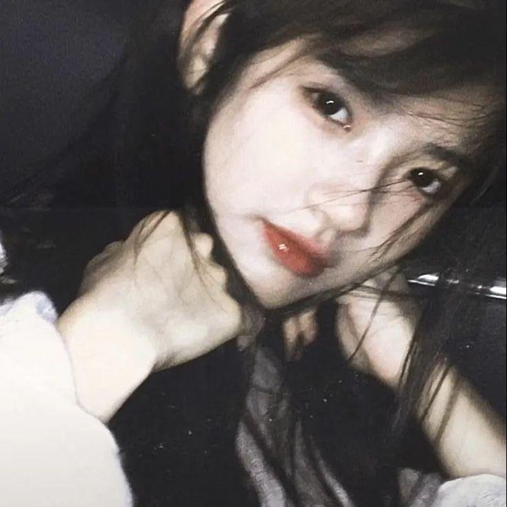 闪婚后，大叔每天狂宠我